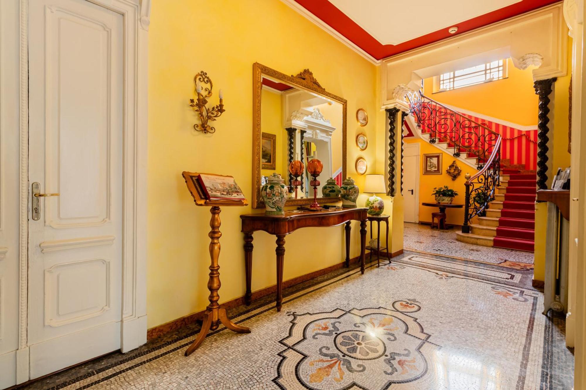 Principi D'acaja Hotel 3*